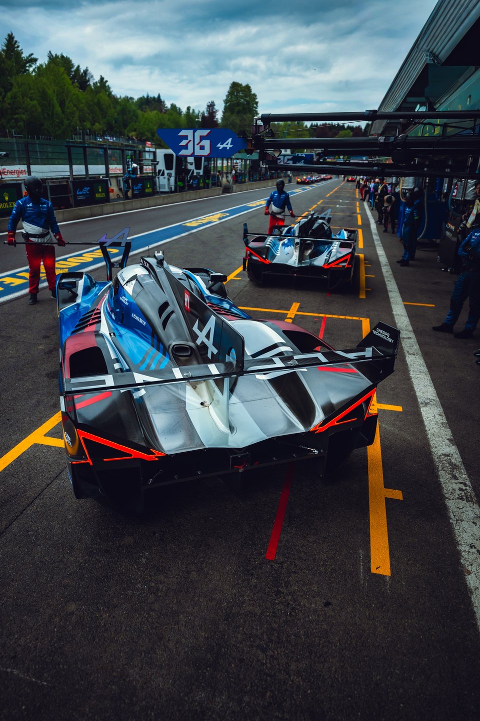 L’alpine A424 Dans Le Match Jusqu’au Chaos : Alpine Endurance Team Quitte Spa Avec Des Regrets 46 36 Gounon Jules (Fra), Makowiecki Frédéric (Fra), Martins Victor (Fra), Alpine Endurance Team, Alpine A424 #36, Hypercar, Ambience During The 6 Hours Of Spa 2026, 2Nd Round Of 2026 Fia World Endurance Championship, From May 6 To 10, 2026 On Ton The Circuit De Spa-Francorchamps In Stavelot, Belgium- Photo Marian Chytka / Mch Photography