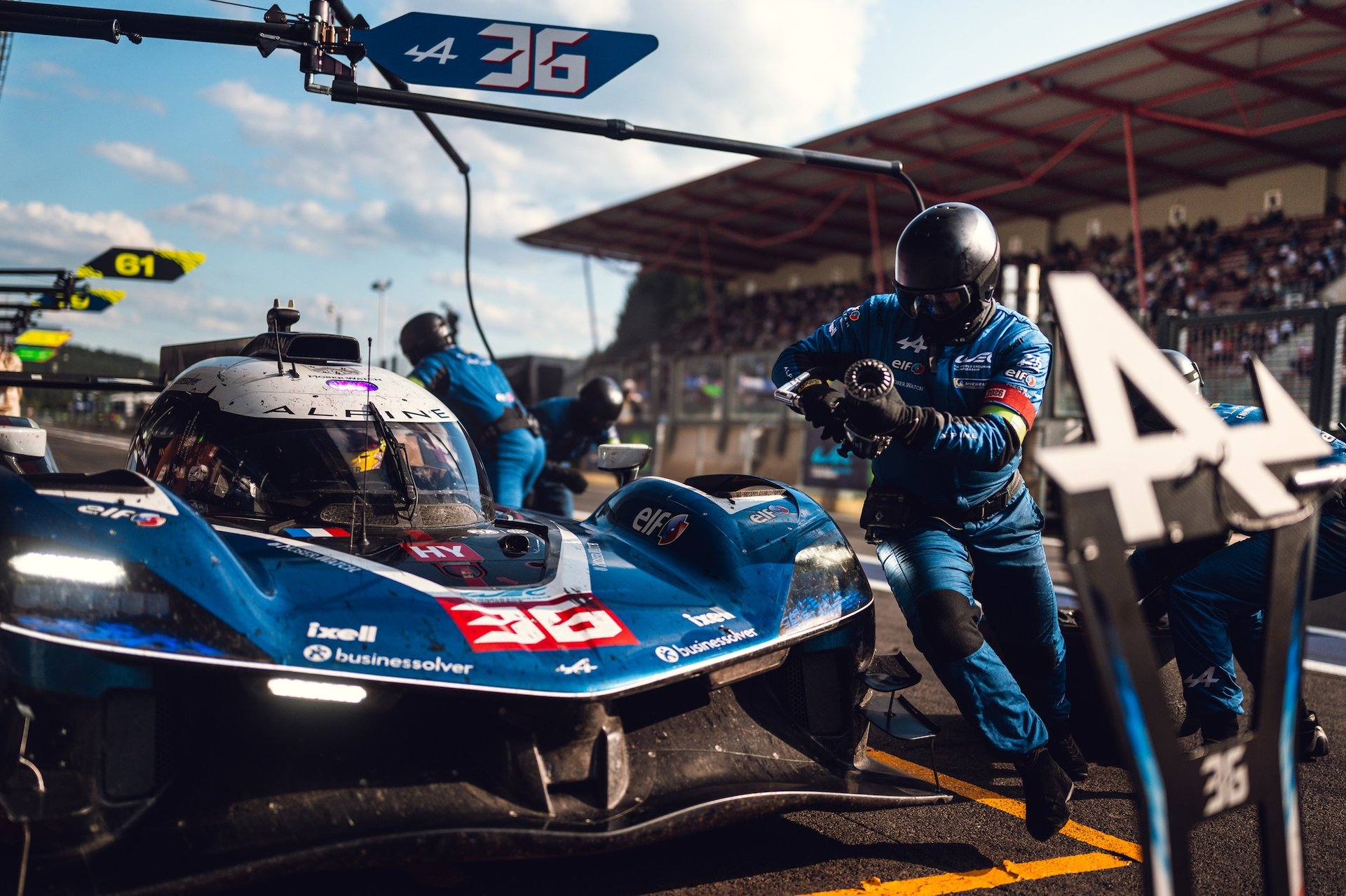 L’alpine A424 Dans Le Match Jusqu’au Chaos : Alpine Endurance Team Quitte Spa Avec Des Regrets 23 36 Gounon Jules (Fra), Makowiecki Frédéric (Fra), Martins Victor (Fra), Alpine Endurance Team, Alpine A424 #36, Hypercar, Ambience During The 6 Hours Of Spa 2026, 2Nd Round Of 2026 Fia World Endurance Championship, From May 6 To 10, 2026 On Ton The Circuit De Spa-Francorchamps In Stavelot, Belgium- Photo Marian Chytka / Mch Photography