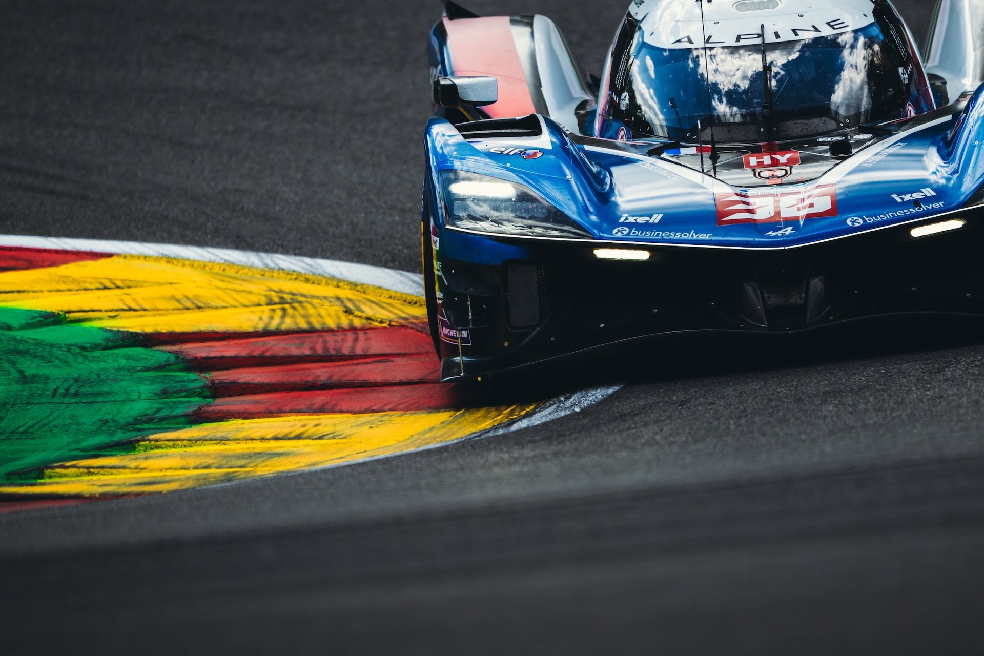 L’alpine A424 Dans Le Match Jusqu’au Chaos : Alpine Endurance Team Quitte Spa Avec Des Regrets 15 36 Gounon Jules (Fra), Makowiecki Frédéric (Fra), Martins Victor (Fra), Alpine Endurance Team, Alpine A424 #36, Hypercar, Action During The 6 Hours Of Spa 2026, 2Nd Round Of 2026 Fia World Endurance Championship, From May 6 To 10, 2026 On Ton The Circuit De Spa-Francorchamps In Stavelot, Belgium- Photo Marian Chytka / Mch Photography