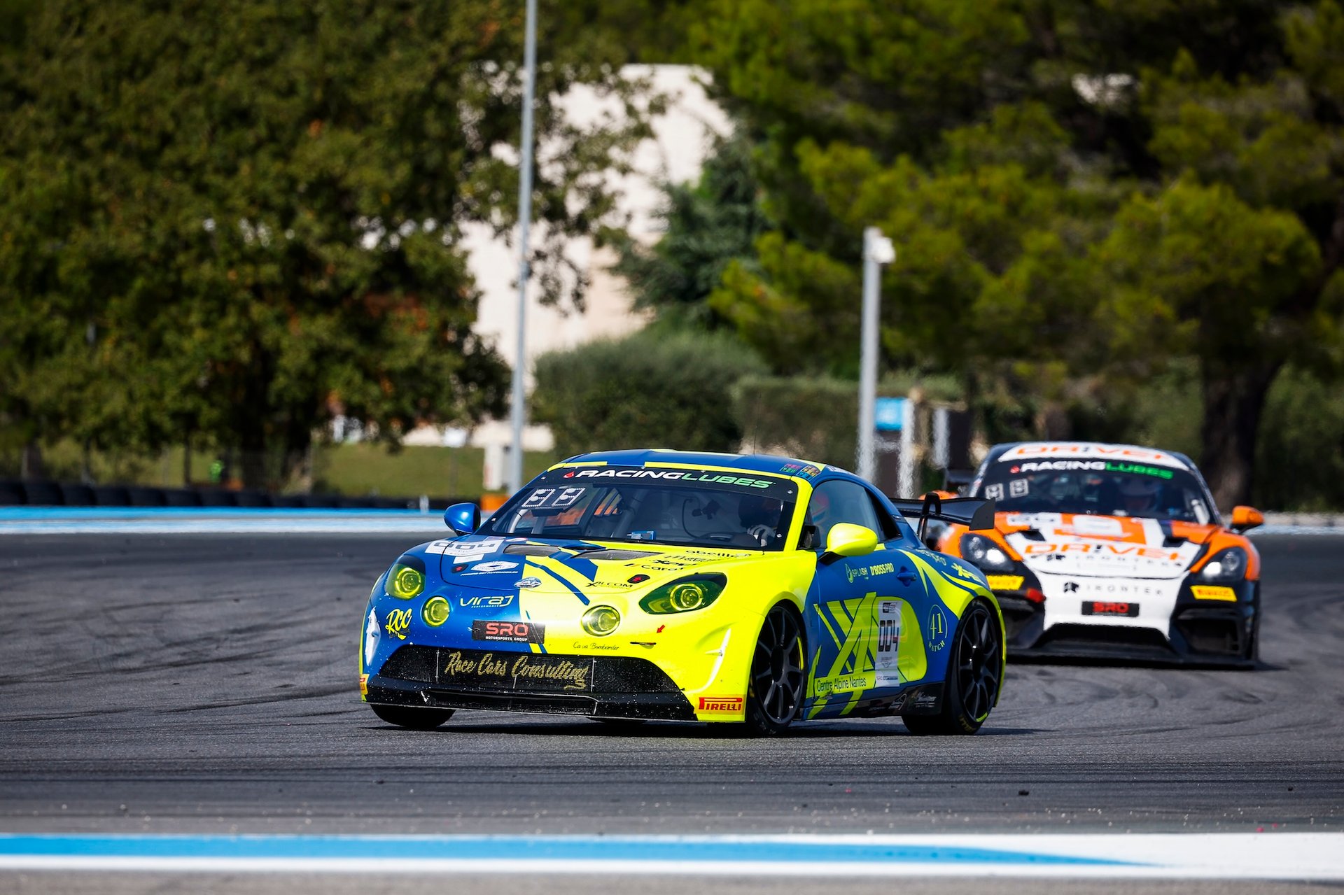 Alpine Sacrée En Ffsa Gt 2026 : L’a110 Gt4+ Au Sommet, Chazel Fait Le Plein En Cup 21 04 Jousset Léo (Fra), Servol Rudy (Fra), Race Car Consulting, Alpine A110 Gt4+, Action During The 5Th Round Of The Championnat De France Ffsa Gt 2026, From October 9 To 11, 2026 On The Circuit Paul Ricard, In Le Castellet, France - Photo Gregory Lenormand / Dppi
